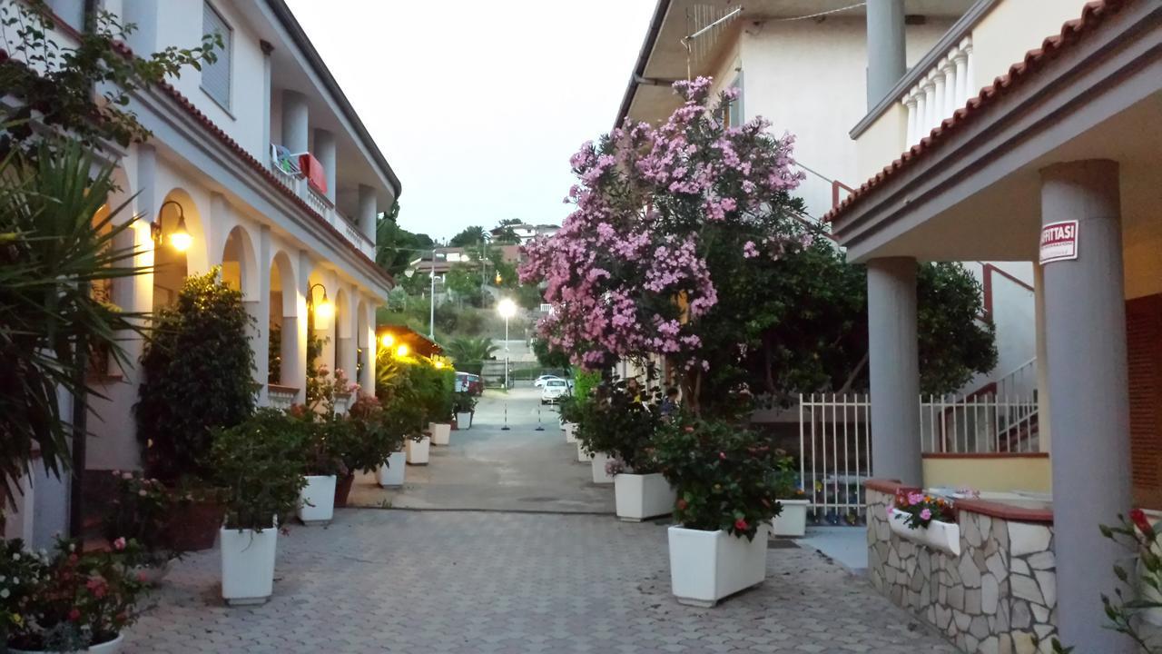 Villaggio Albergo Da Ciccio Sul Mare Capo Vaticano Exterior foto